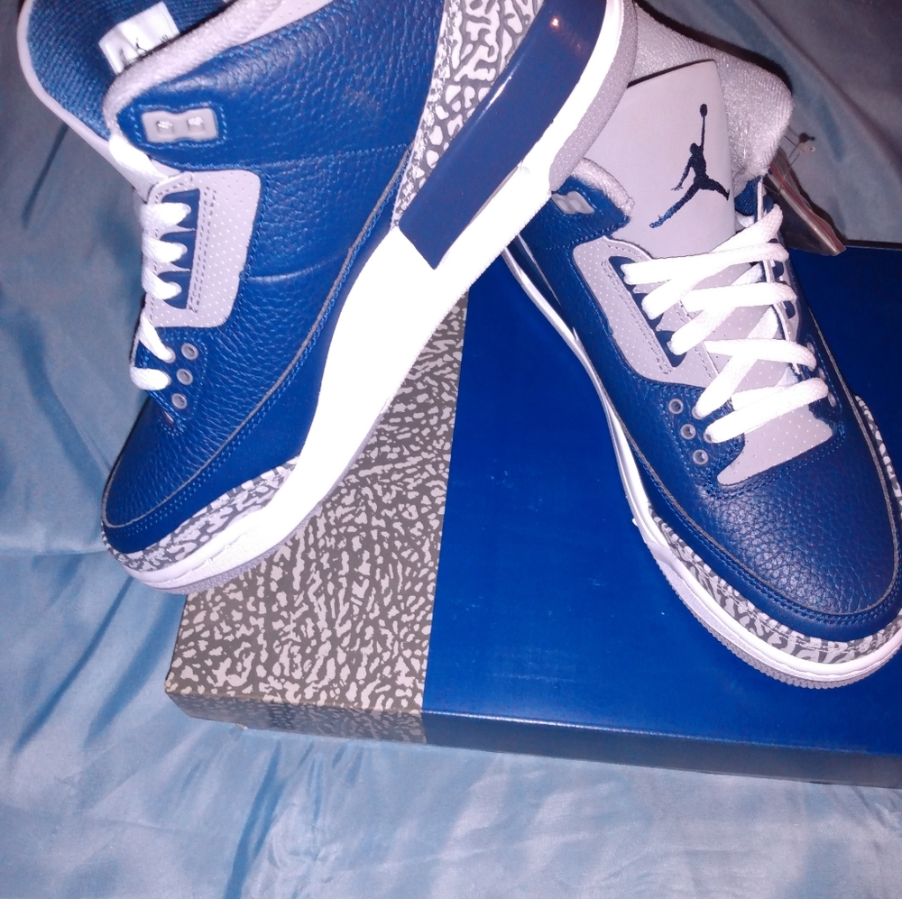 Air Jordan 3 Georgetown - Picture 4 of 5